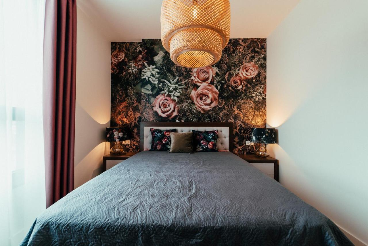 Waterfront Luxury Suites Beograd Eksteriør billede