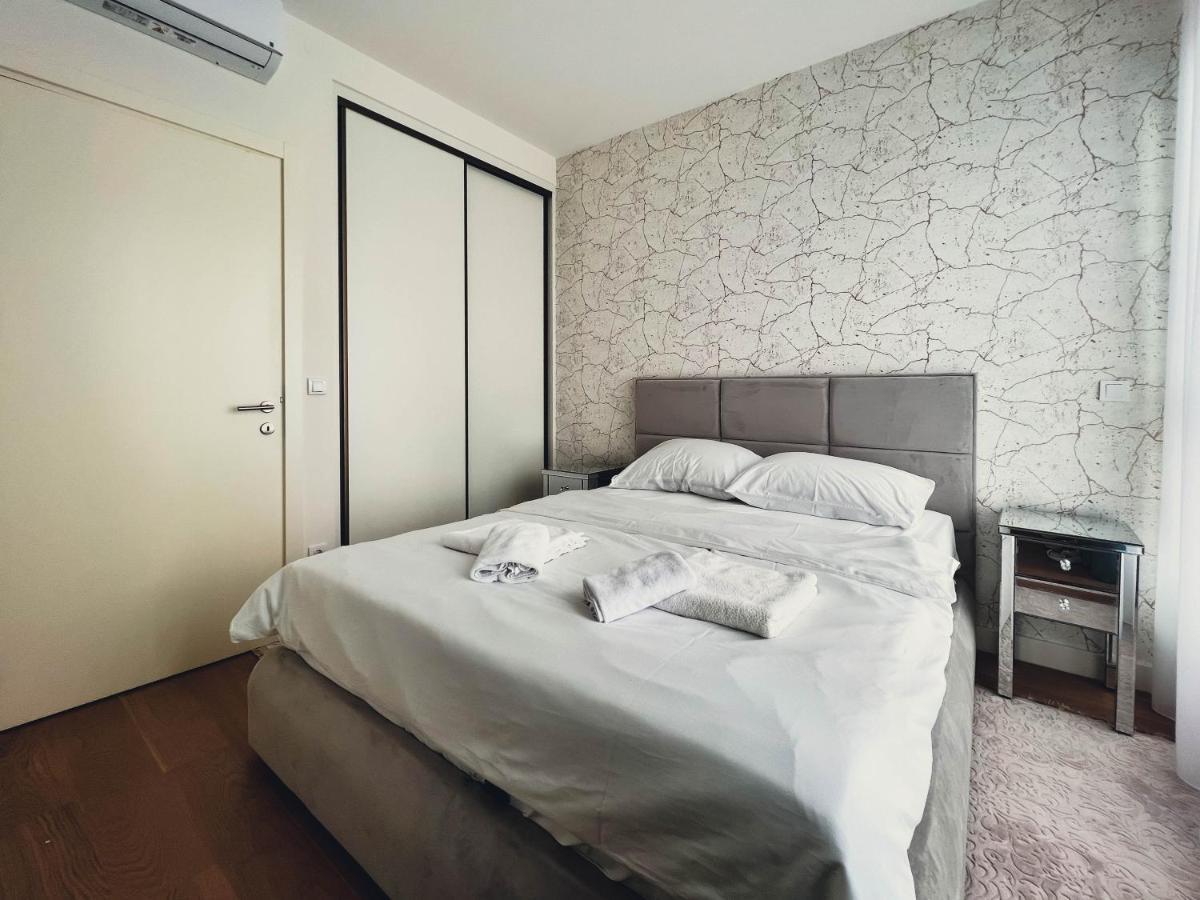 Waterfront Luxury Suites Beograd Eksteriør billede