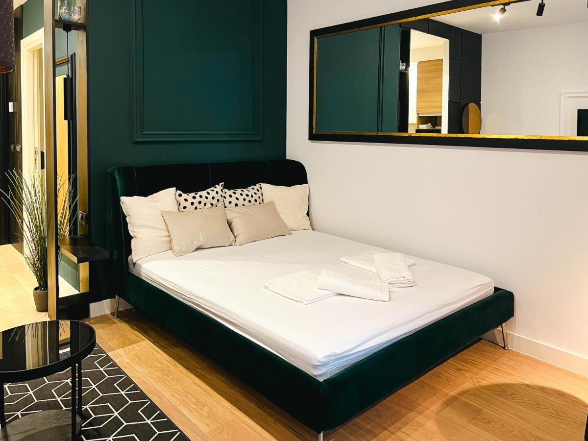 Waterfront Luxury Suites Beograd Eksteriør billede